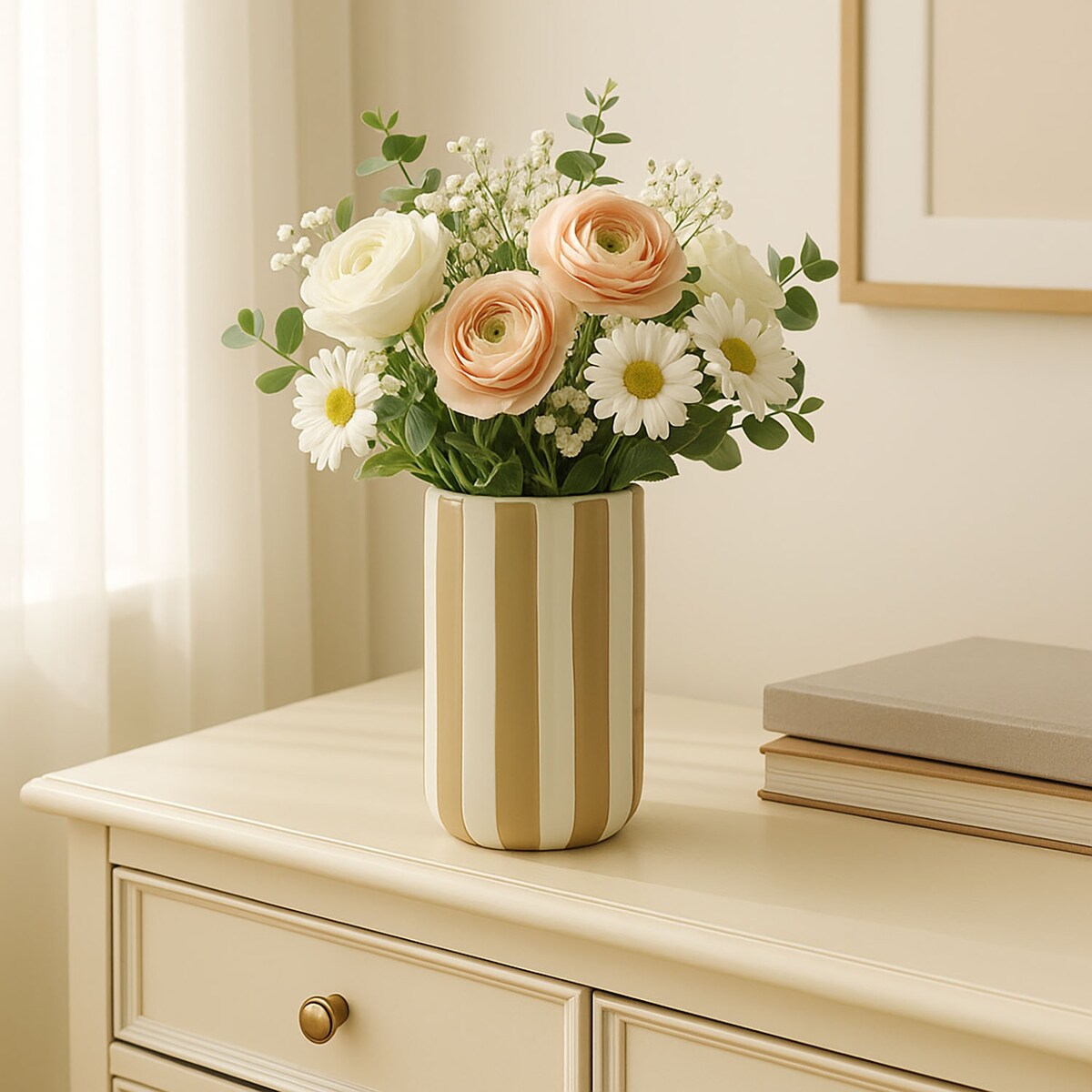 Ceramiczny wazon w grube pionowe pasy, Ø 12 x 20 cm