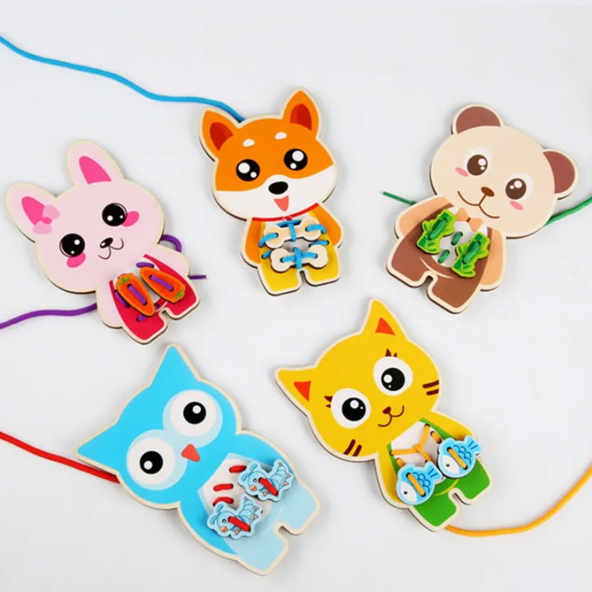 Puzzle drewniane Montessori - sznurówki - nauka wiązania Zwierzątka