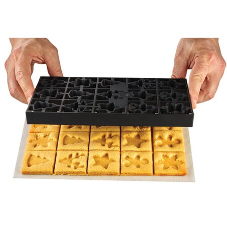 Zestaw Voilá Cookie Winter Holiday, wykrawacz do ciastek + 10 torebek z cukierkami, Silikomart