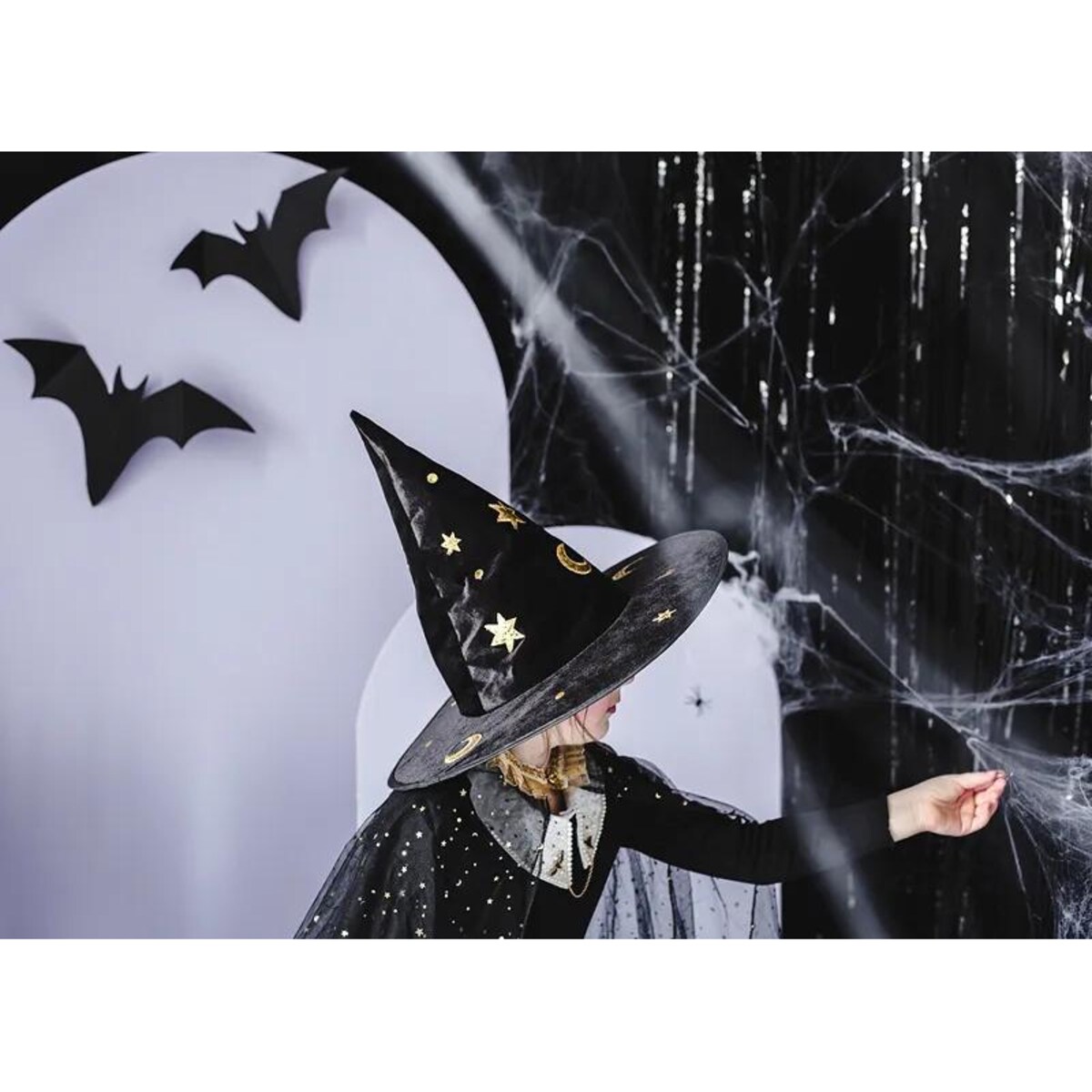 Czapka Wiedźmy, czarny