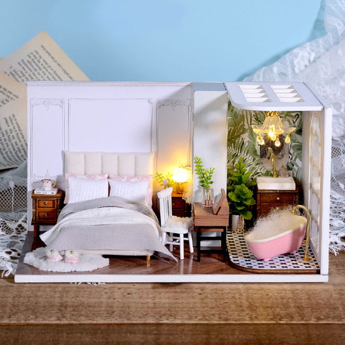 Miniaturowy domek - Okna Barcelony