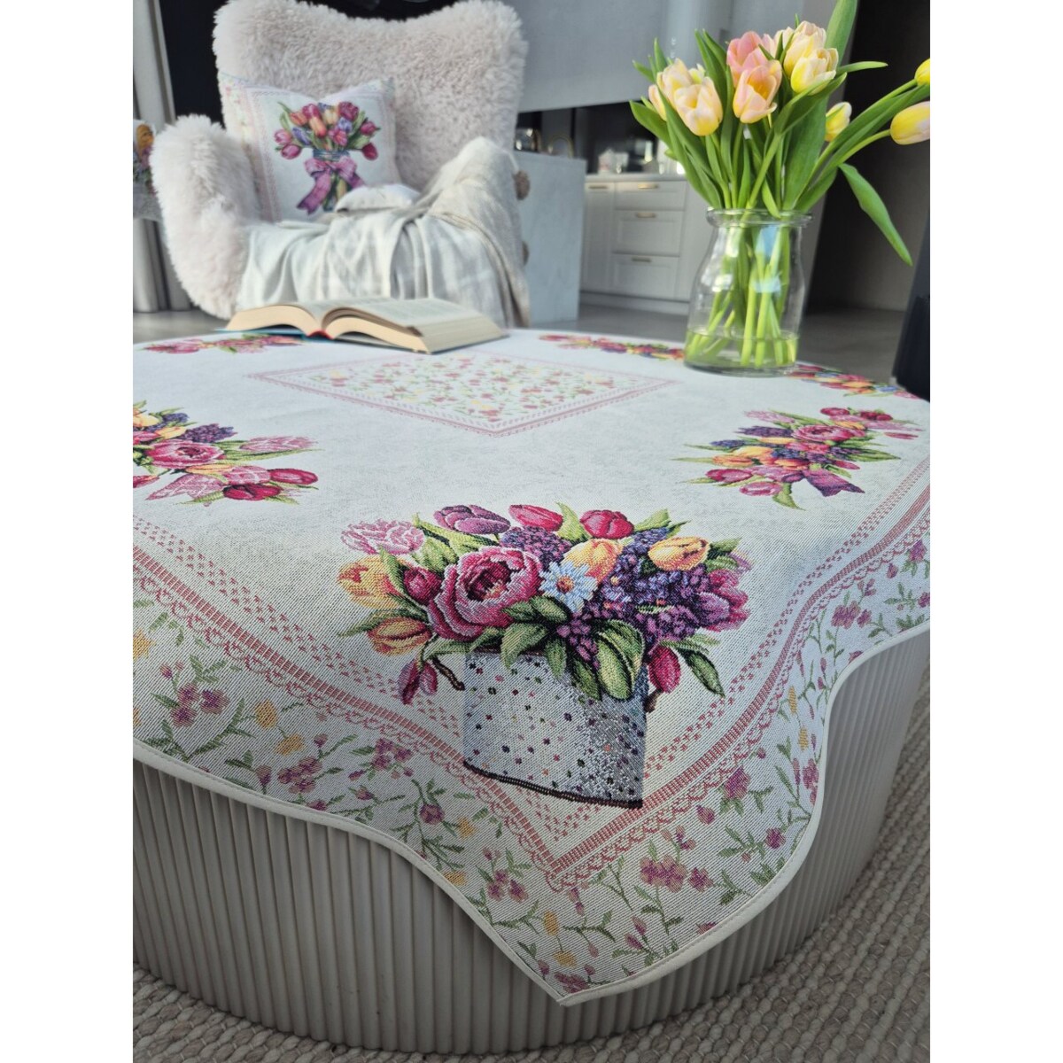 Obrus Na Stół Ozdobny Dekoracyny Kwiaty 100X100 Cm Tulipany