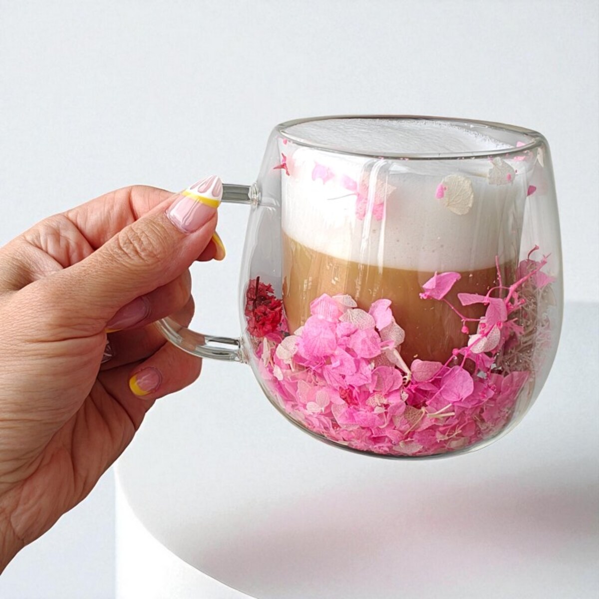 Szklanka termiczna z kwiatami w środku, gipsówka hortensje róż 300 ml 1szt SZK182