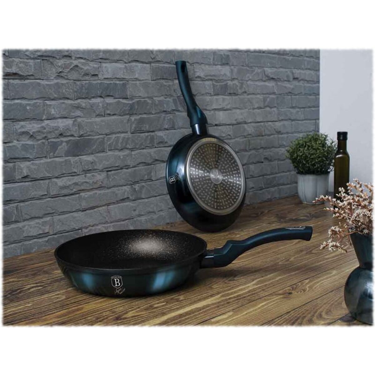 Zestaw 17 elementów garnki, patelnie, akcesoria, noże Berlinger Haus BH-6164