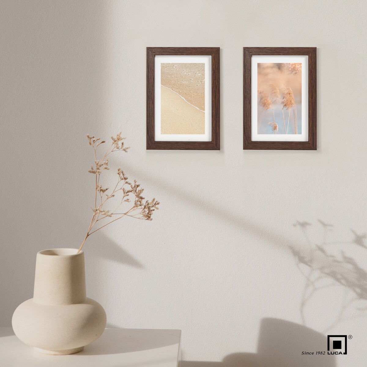 Brązowa ciemna ramka na zdjęcia 10x15 cm rama MDF z plexi wisząca stojąca klasyczna ramka