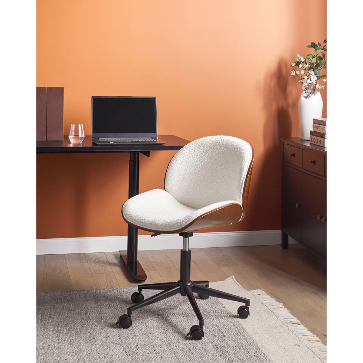 Krzesło biurowe MENESHA