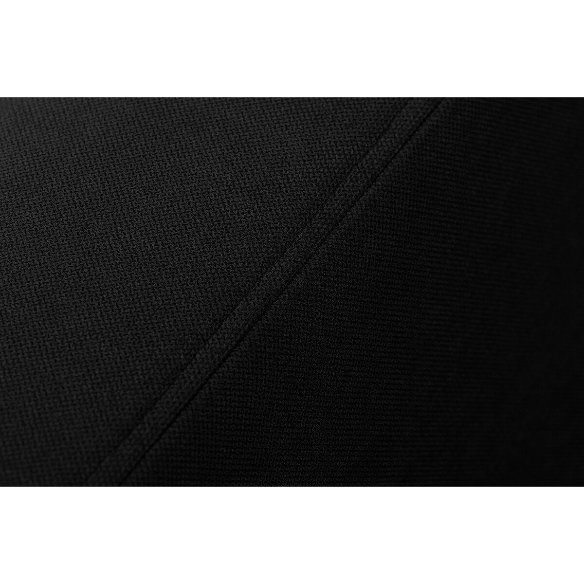 KONSIMO TAGIO Czarny fotel skandynawski