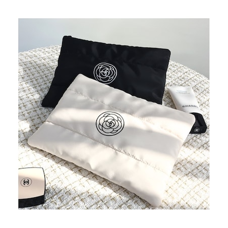 Kosmetyczka damska pikowana duża, wodoodporna biała 22 x 31cm KS144B