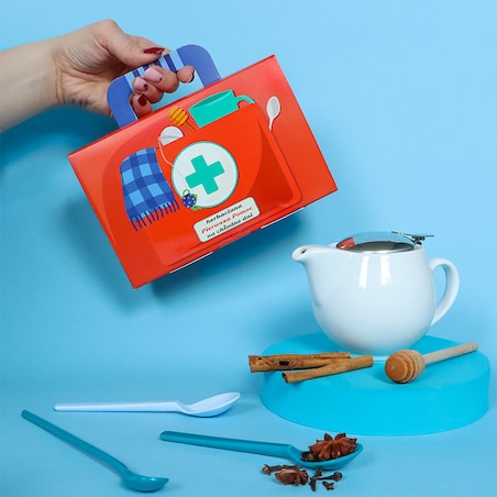 Zestaw rozgrzewających sypanych herbat w apteczce na zimę PIERWSZA POMOC