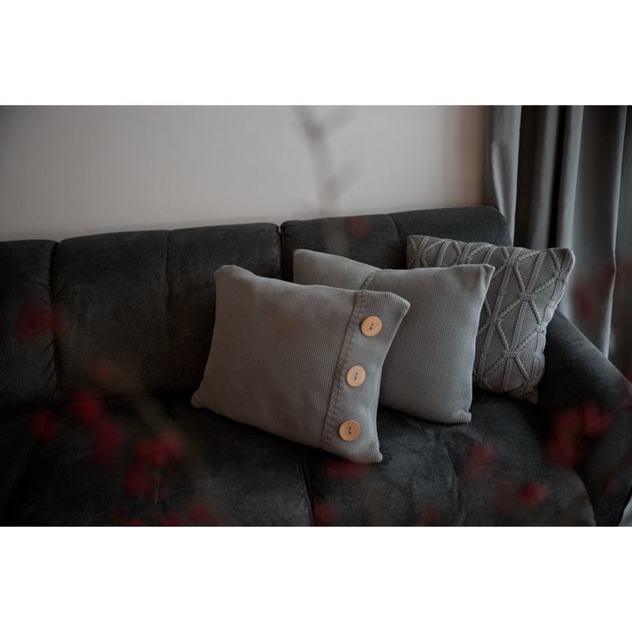 Poszewka klasyczna z przeszyciem szara, 40 x 60 cm, La Manta