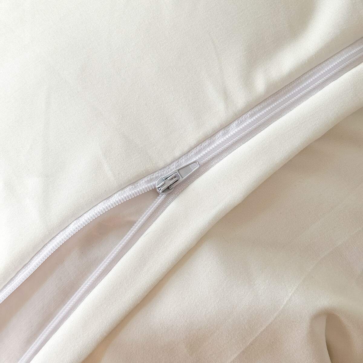 pościel "french roses" z aplikacją 3d róże wyszywane 200x220 | biały