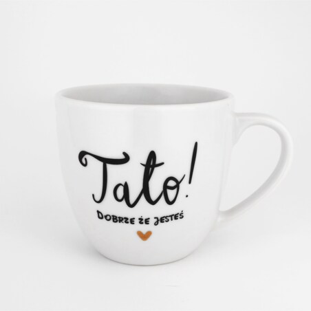 Biały kubek porcelanowy 300 ml - napis tato dobrze, że jesteś z motywem złotego serca na dzień ojca dla taty