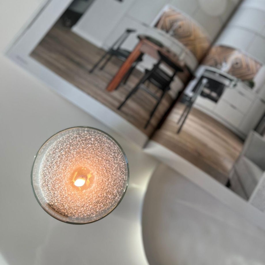 Świeca zapachowa 160g The Candledust Breeze