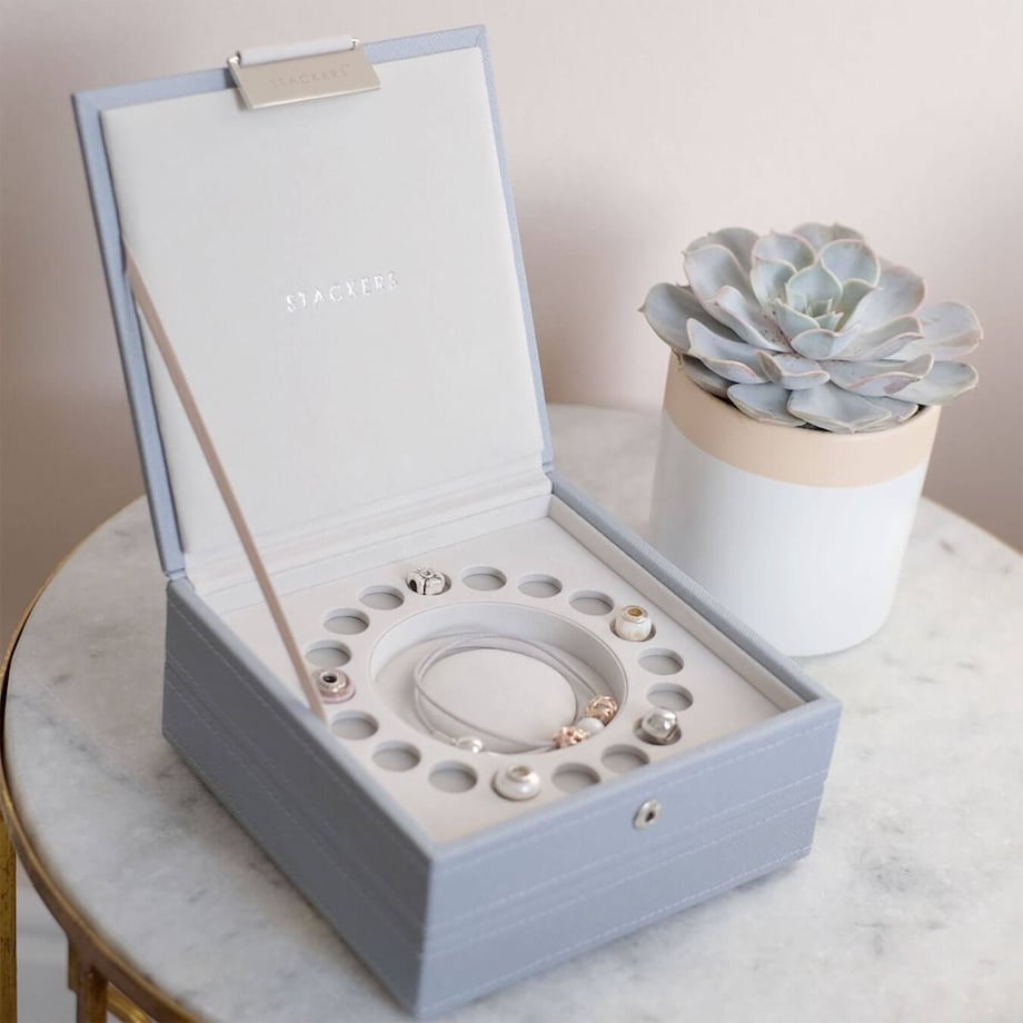 Szkatułka na bransoletkę i charmsy Stackers podwójna szaroniebieska