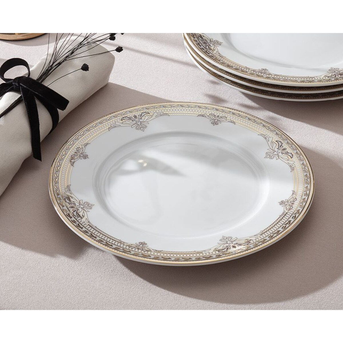 Zestaw talerzy dla 6 osób 18 el. Margaret Arabella G670