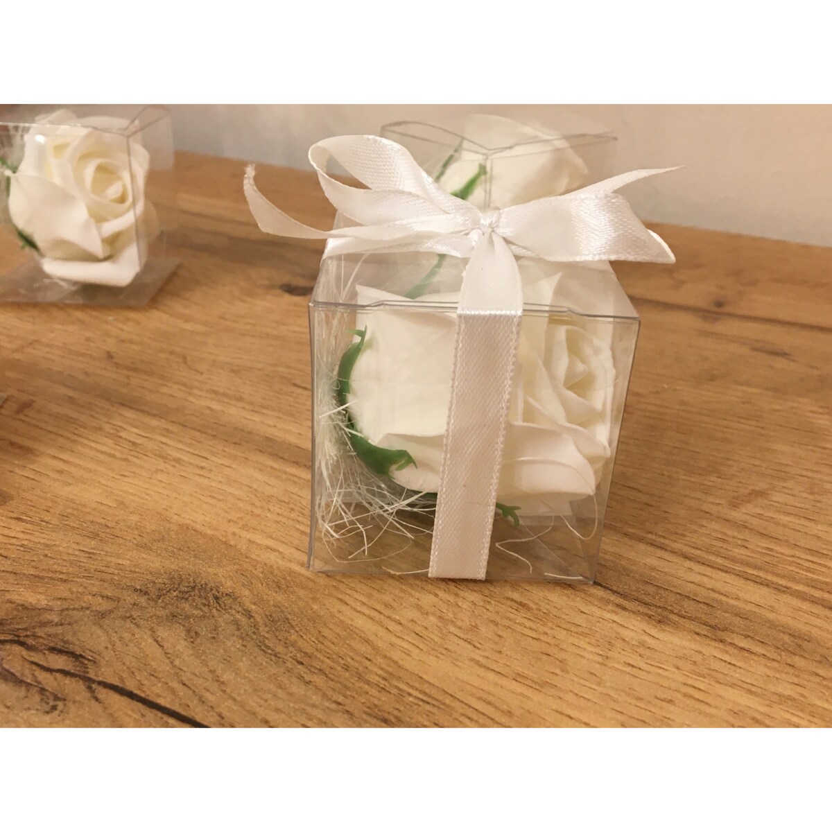 MYDLANE KWIATY róża box na dzień pamiątka gości