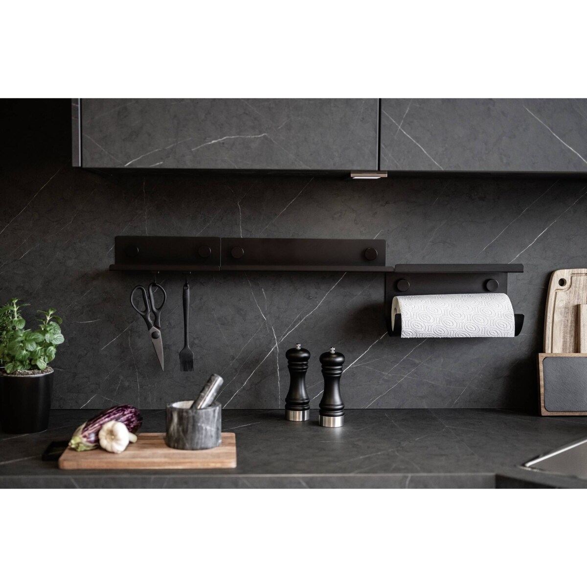 Czarna półka na przyprawy, JET, WENKO
