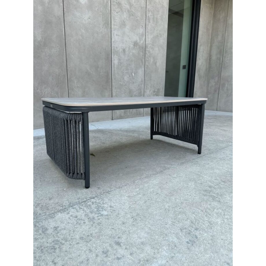 STOLIK ALUMINOWY LEONE W KOLORZE SZARYM