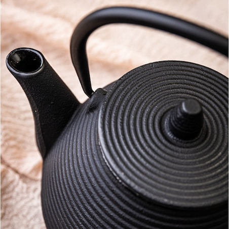 Czajniczek żeliwny Zaparzacz do herbaty 1.0L zestaw z żeliwnymi filiżankami czarkami KINGHOFF