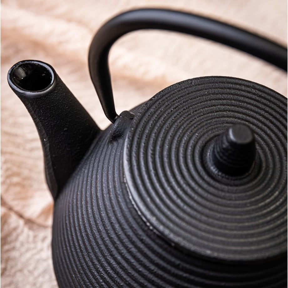 Czajniczek żeliwny Zaparzacz do herbaty 1.0L zestaw z żeliwnymi filiżankami czarkami KINGHOFF