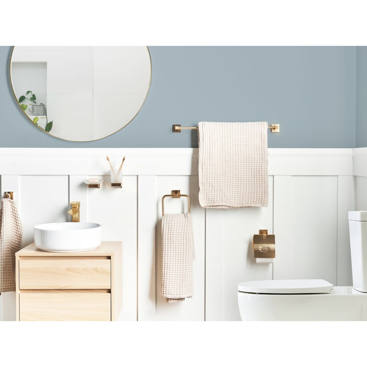 Zestaw akcesoriów toaletowych 6 elementów UVITA Z uchwytami i haczykami na ręczniki Złoty