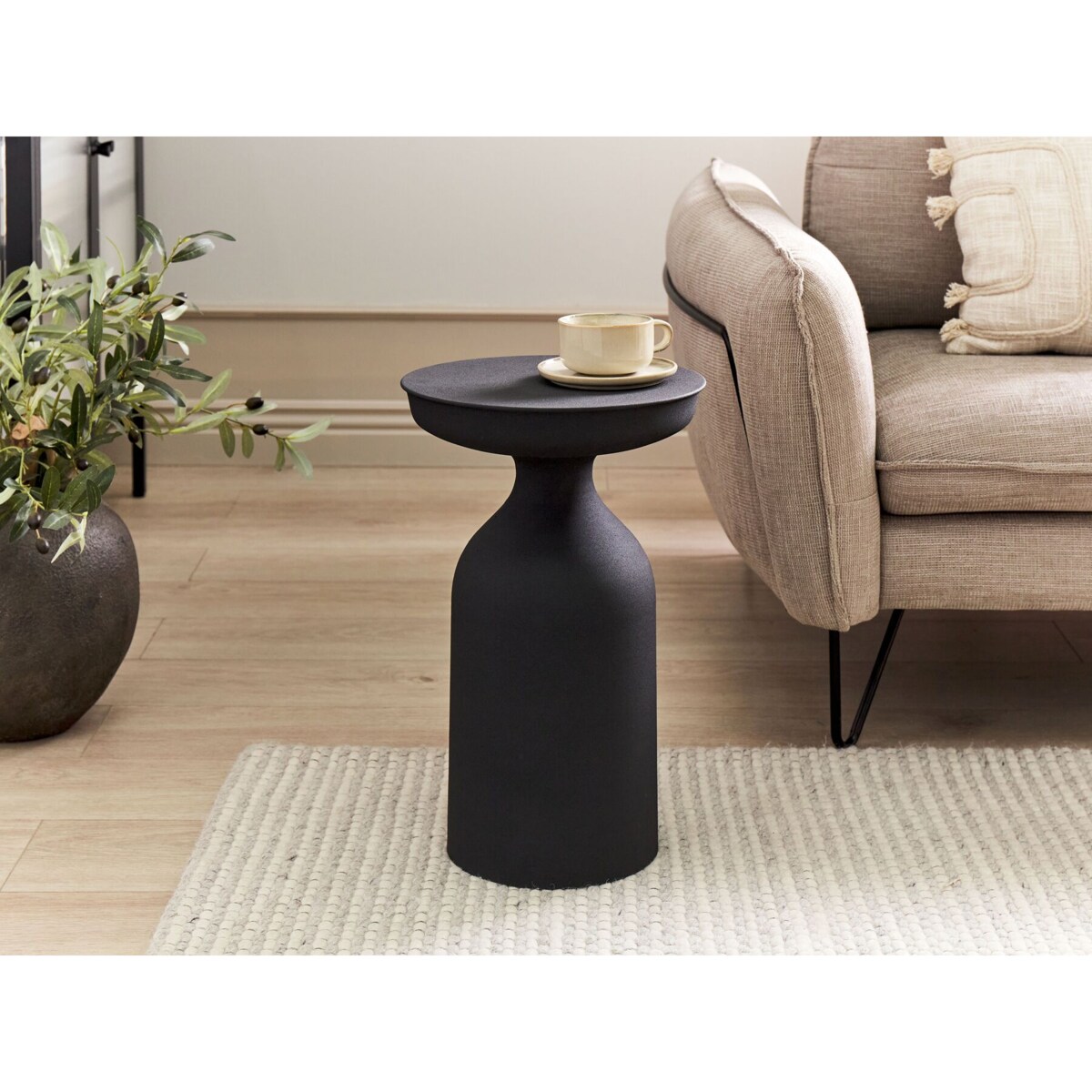 Stolik pomocniczy TENJO Metal Czarny