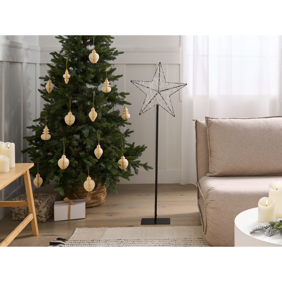 Dekoracja ogrodowa LED SANNAN Gwiazda 110 cm Czarny