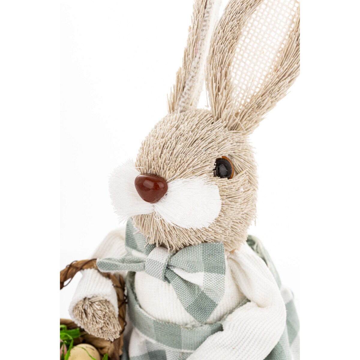 Figurka - króliczek z wielkanocnym koszyczkiem 23,5x11x13 cm w sukience w biało-niebieską kratkę