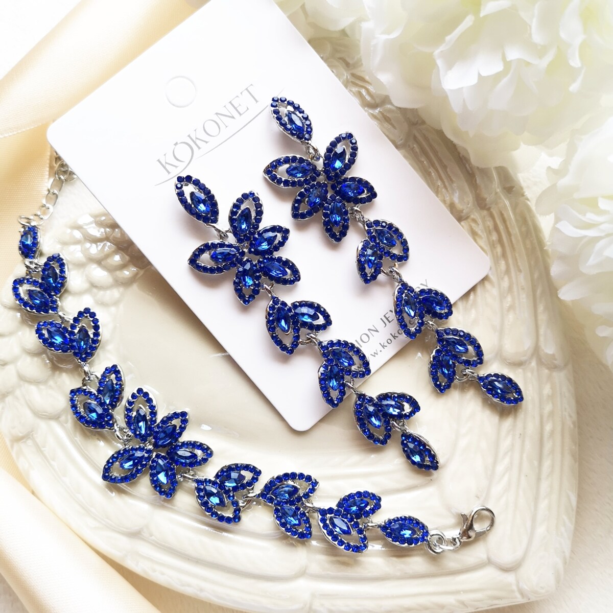 Bransoletka niebieska listki kwiatowa wyjściowa