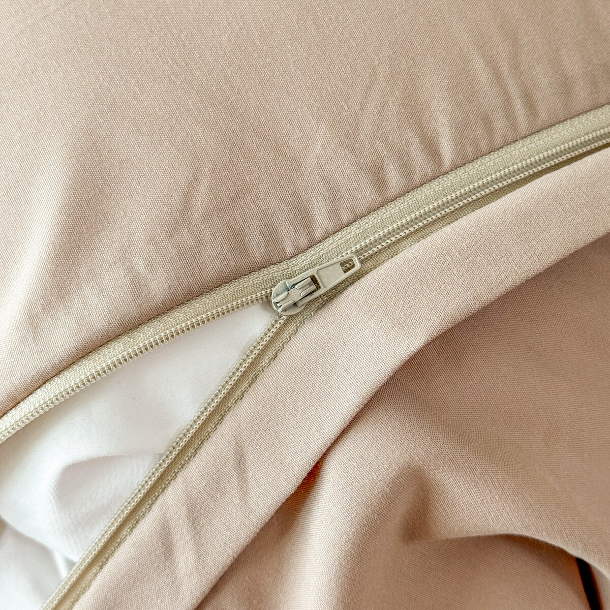 pościel "french roses" z aplikacją 3d róże wyszywane 200x220 | beżowy