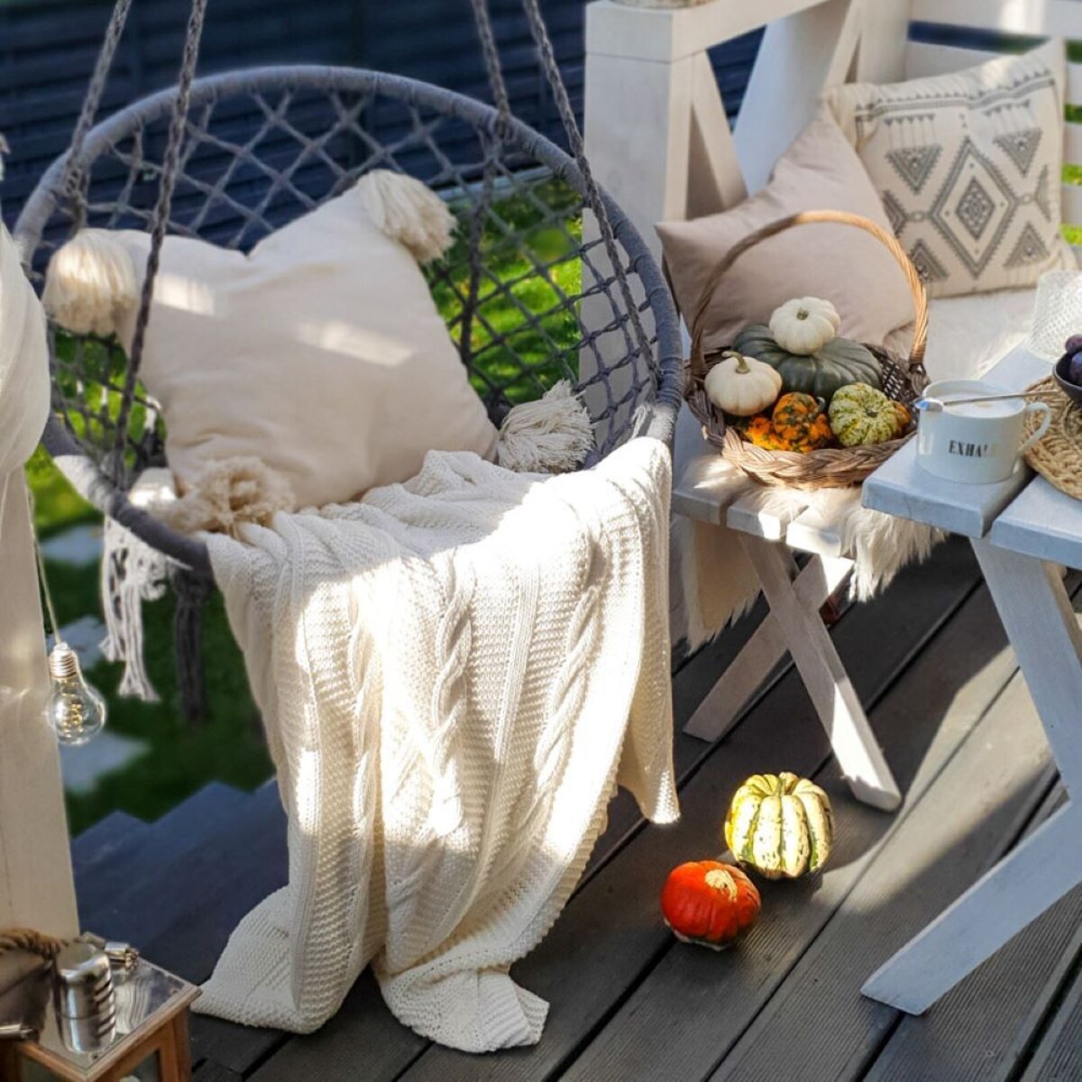 Wiszący hotel szary, huśtawka Boho