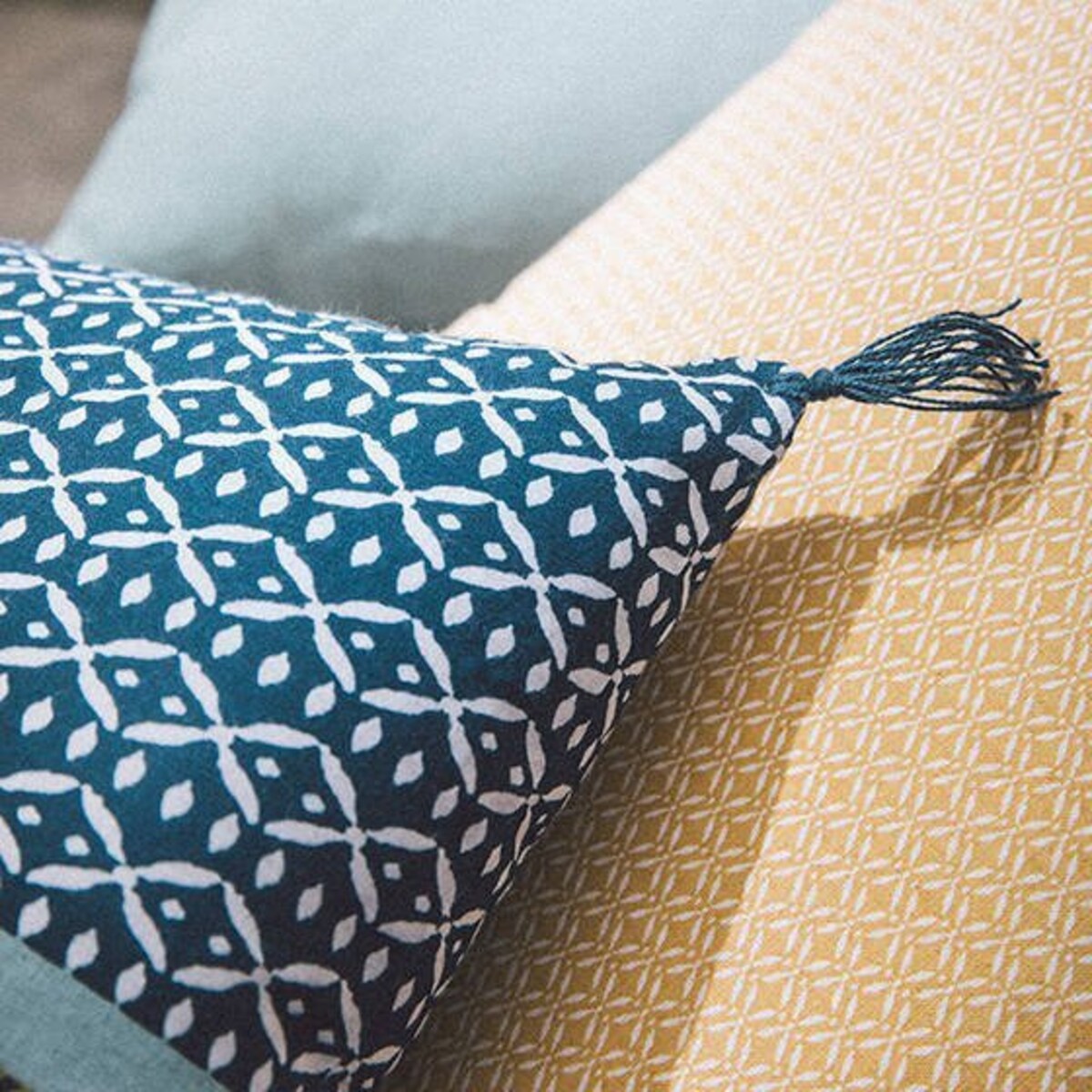 Poduszka dekoracyjna z frędzlami BORNEO, 40 x 40 cm