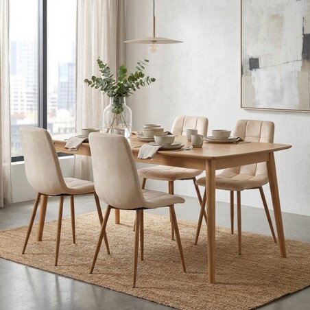 Krzesło tapicerowane do salonu beżowe welurowe pikowane