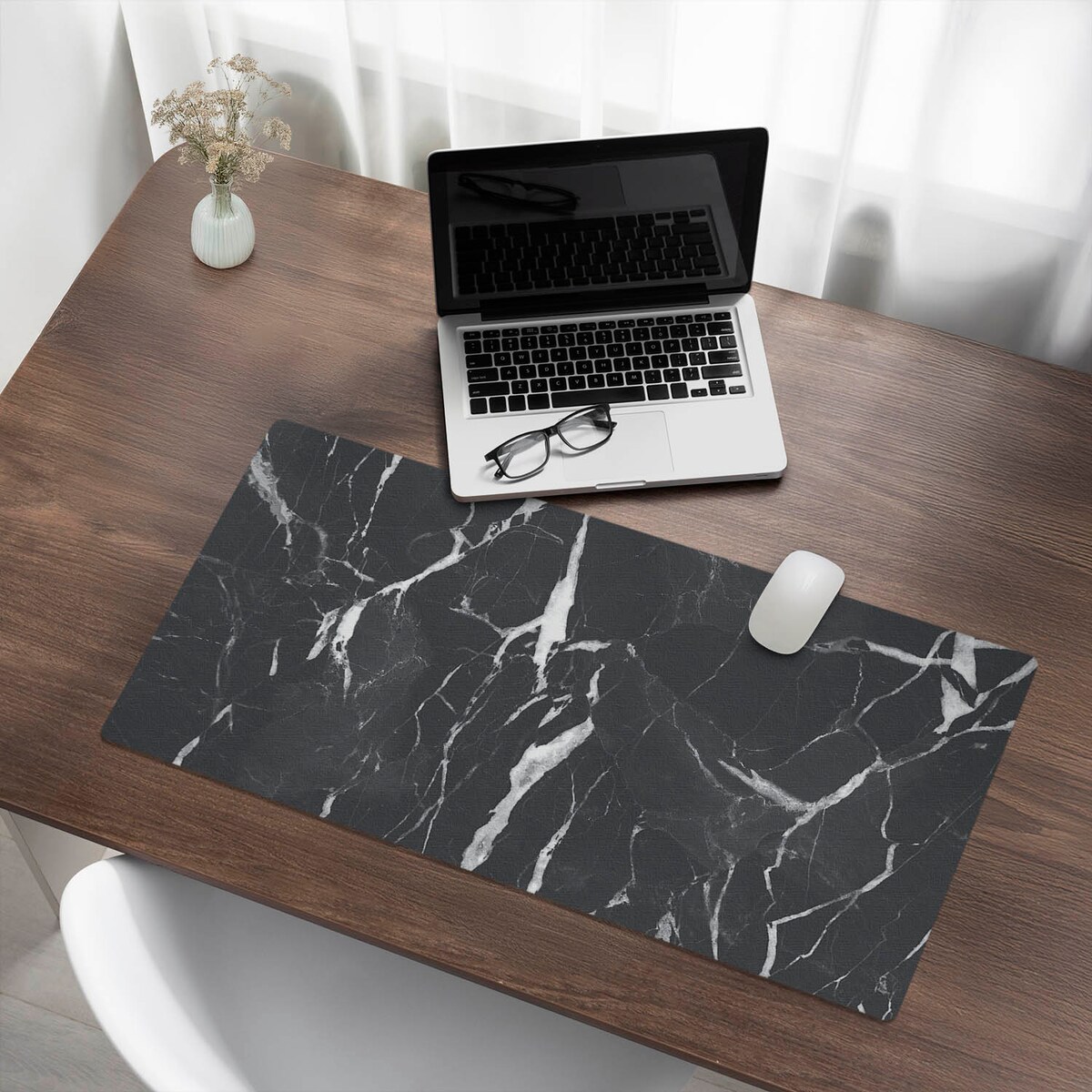 Czarno-Biała mata na biurko Marmurowe żyłki, 90x45 cm