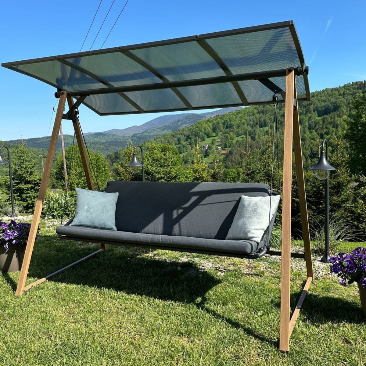 Huśtawka ogrodowa z daszkiem Duisburg antracytowa