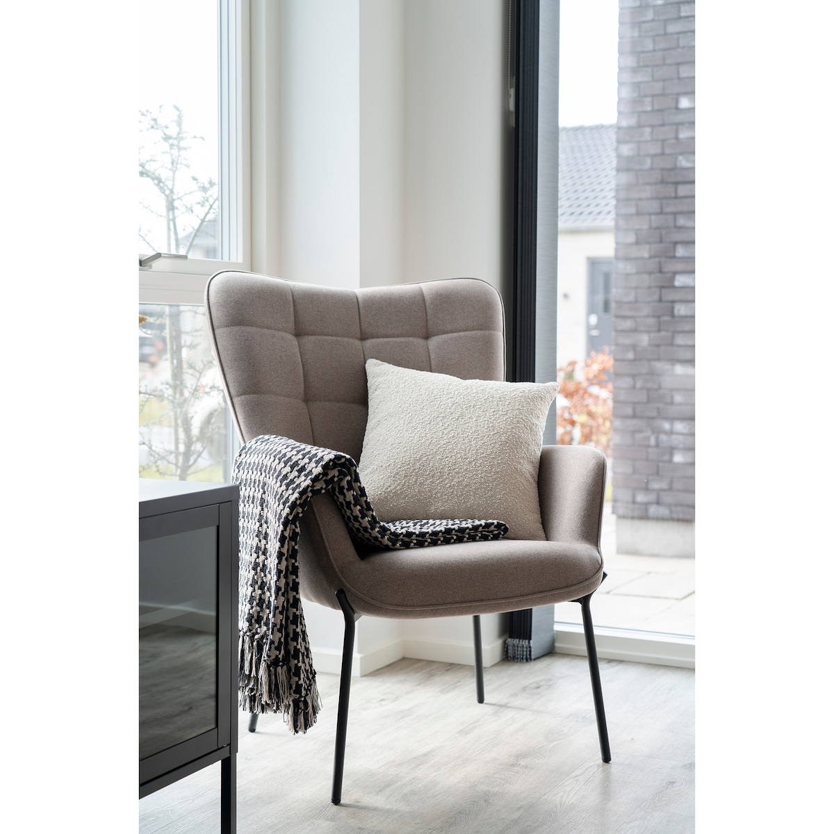 Pled Side bawełniany czarno‑biały 130x180 klasyczny do salonu