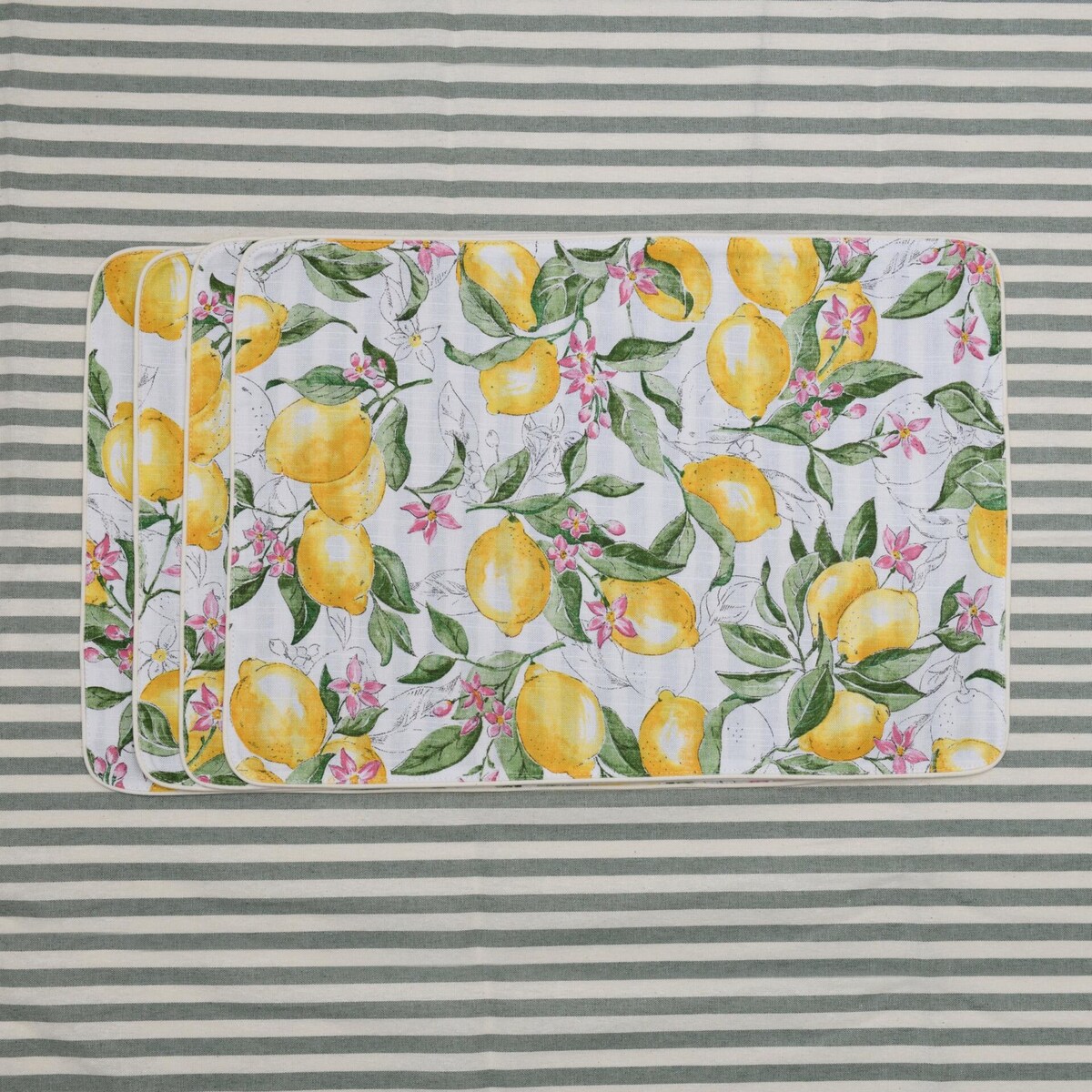 Dwustronny bieżnik w cytryny Lemonade & Stripes – 50 × 150 cm