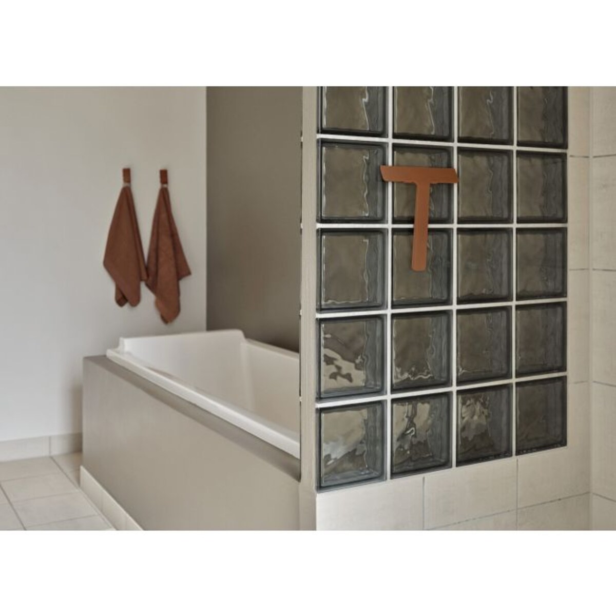 Ściągaczka łazienkowa z uchwytem Ume Terracotta 35014