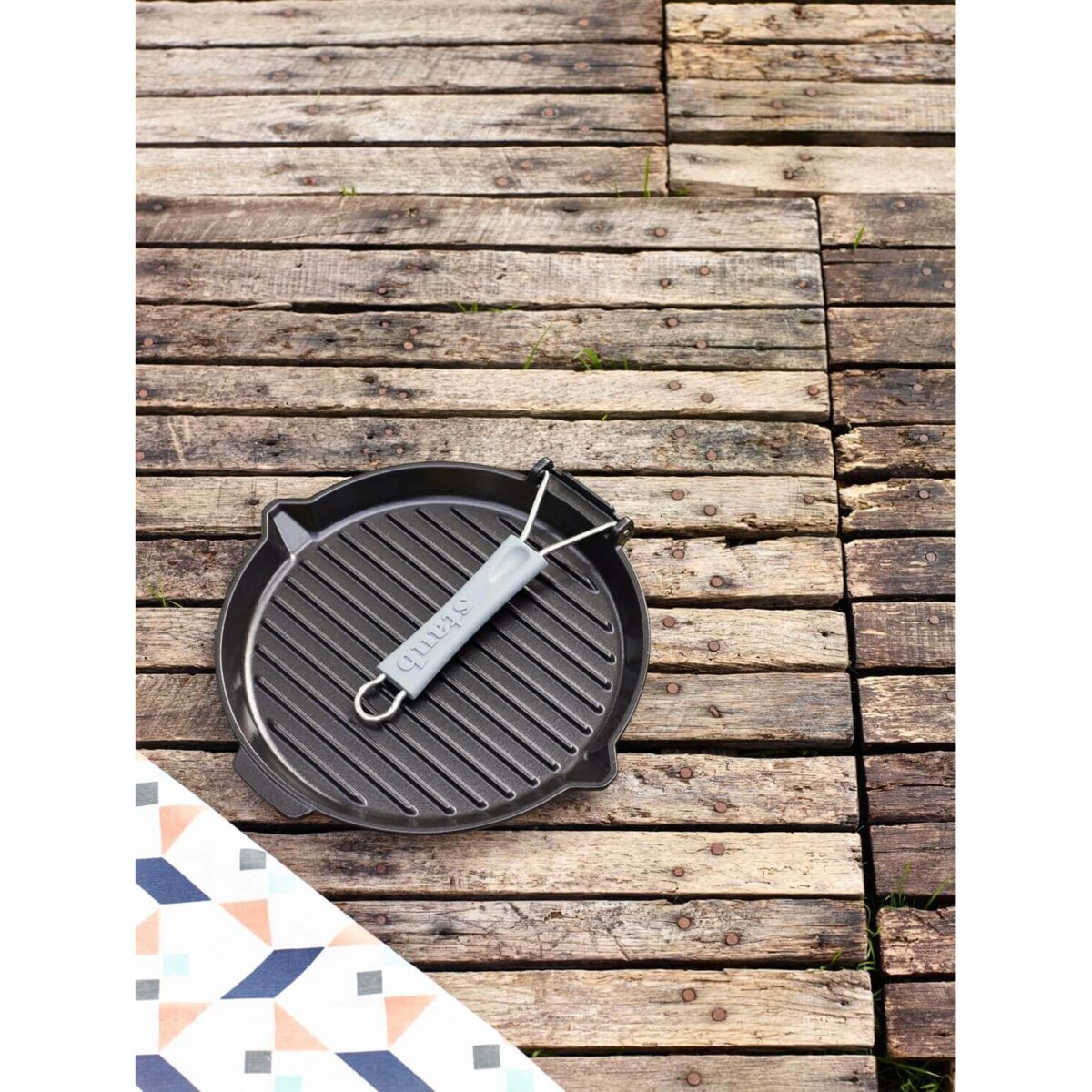 STAUB Okrągła patelnia żeliwna grillowa 27 cm, czarny
