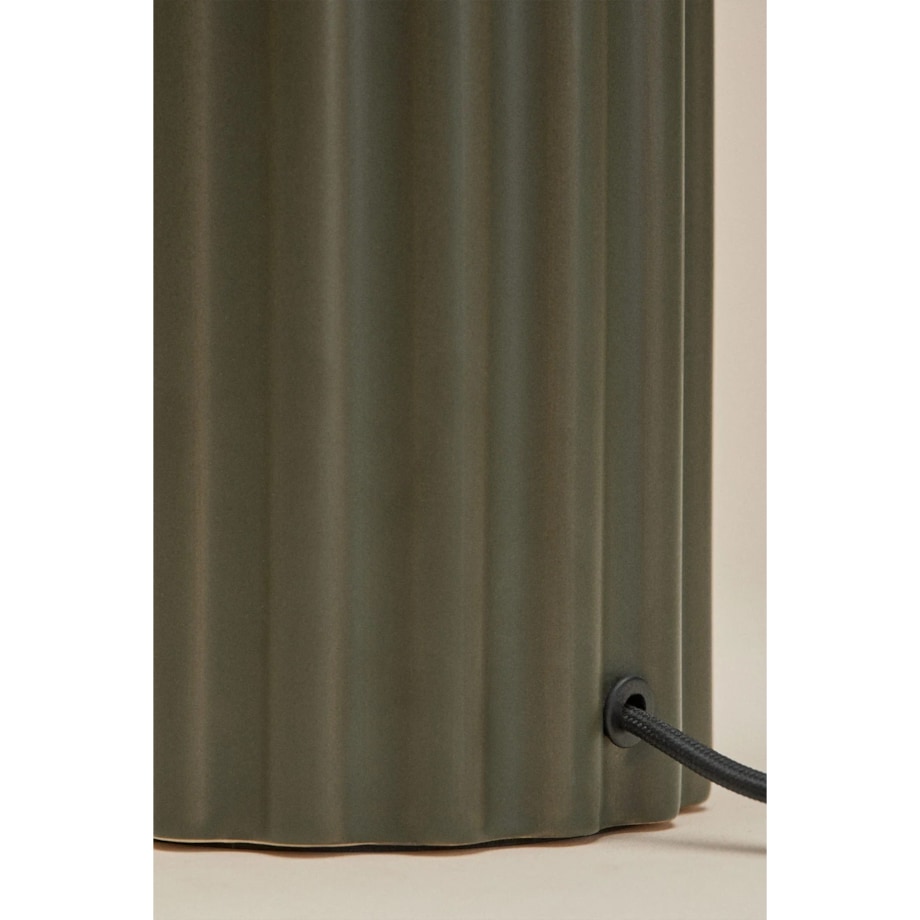 Lampa stołowa z ceramiki i tkaniny Marvila 60 cm wojskowa zieleń