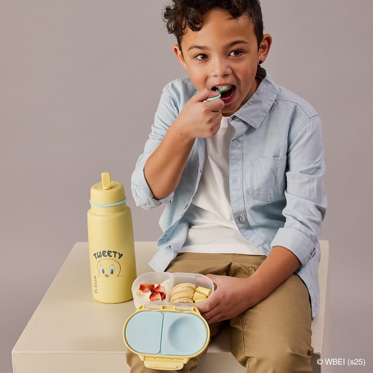 Looney Tunes  by b.box Snackbox szczelny pojemnik na jedzenie i przekąski dla dzieci