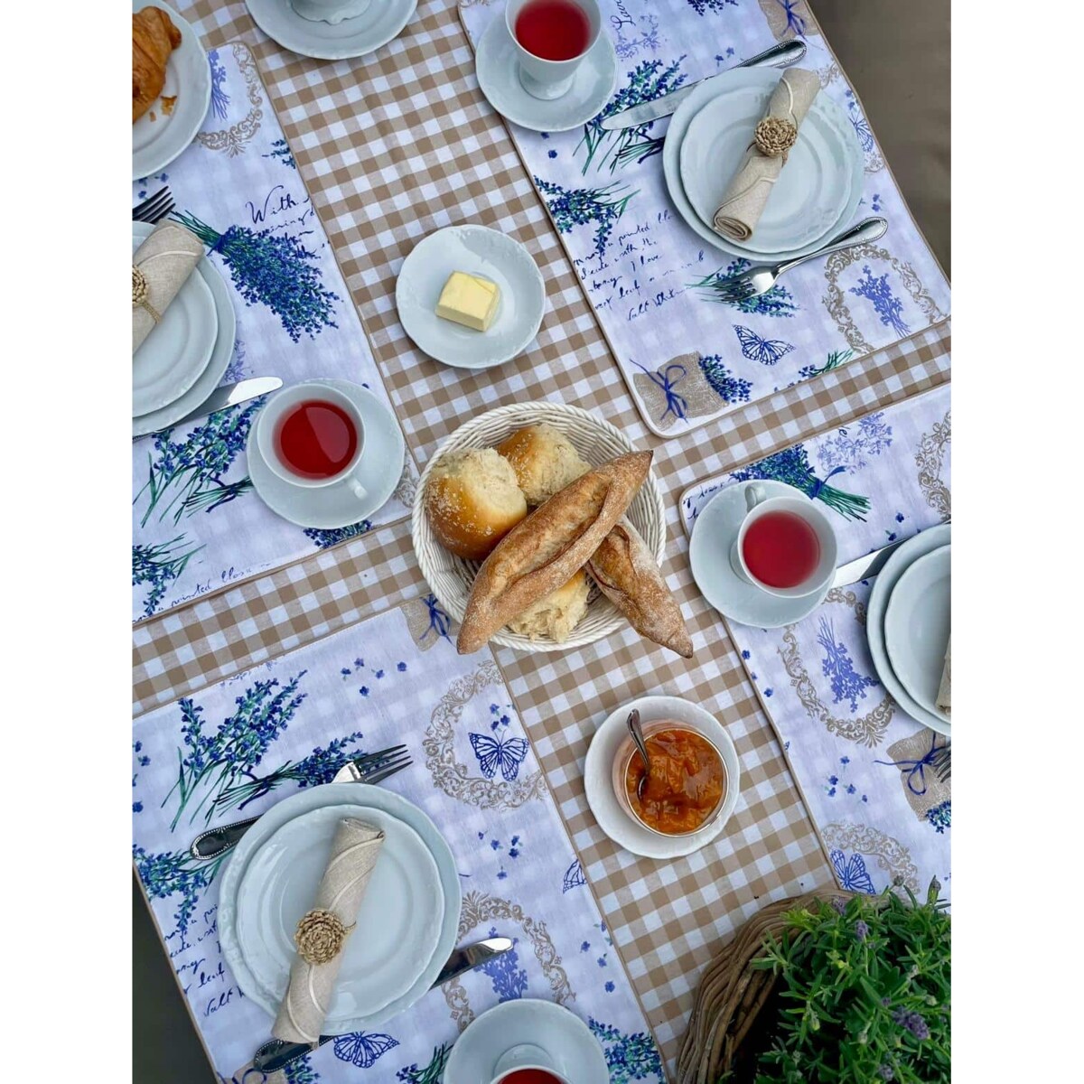 Obrus Beige Gingham - 130 cm x 250 cm - idealny dla 6 osób