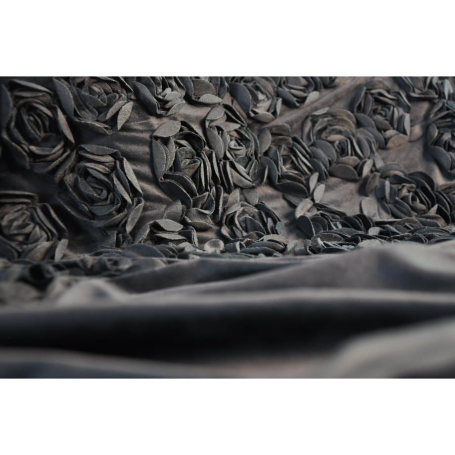 zasłona welurowa "bella rosa" z wyszywanymi różami | taśma | czarny