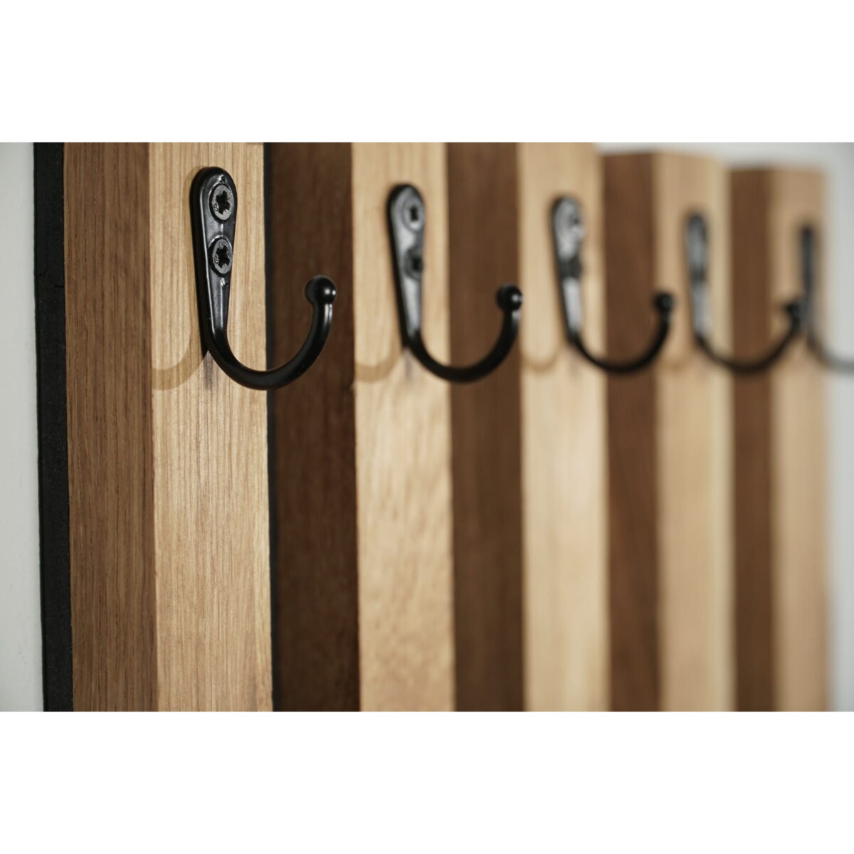 Drewniany wieszak na klucze Lamele 30cm