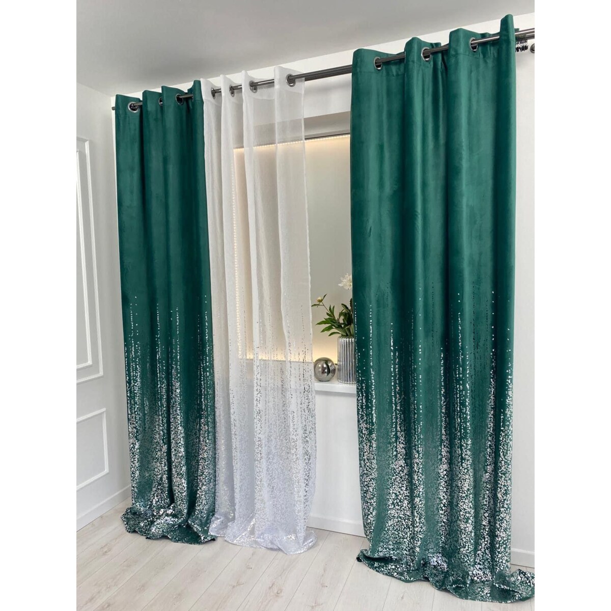 Zasłona welurowa "srebrna mgła" 140x250 cm na przelotki zielony