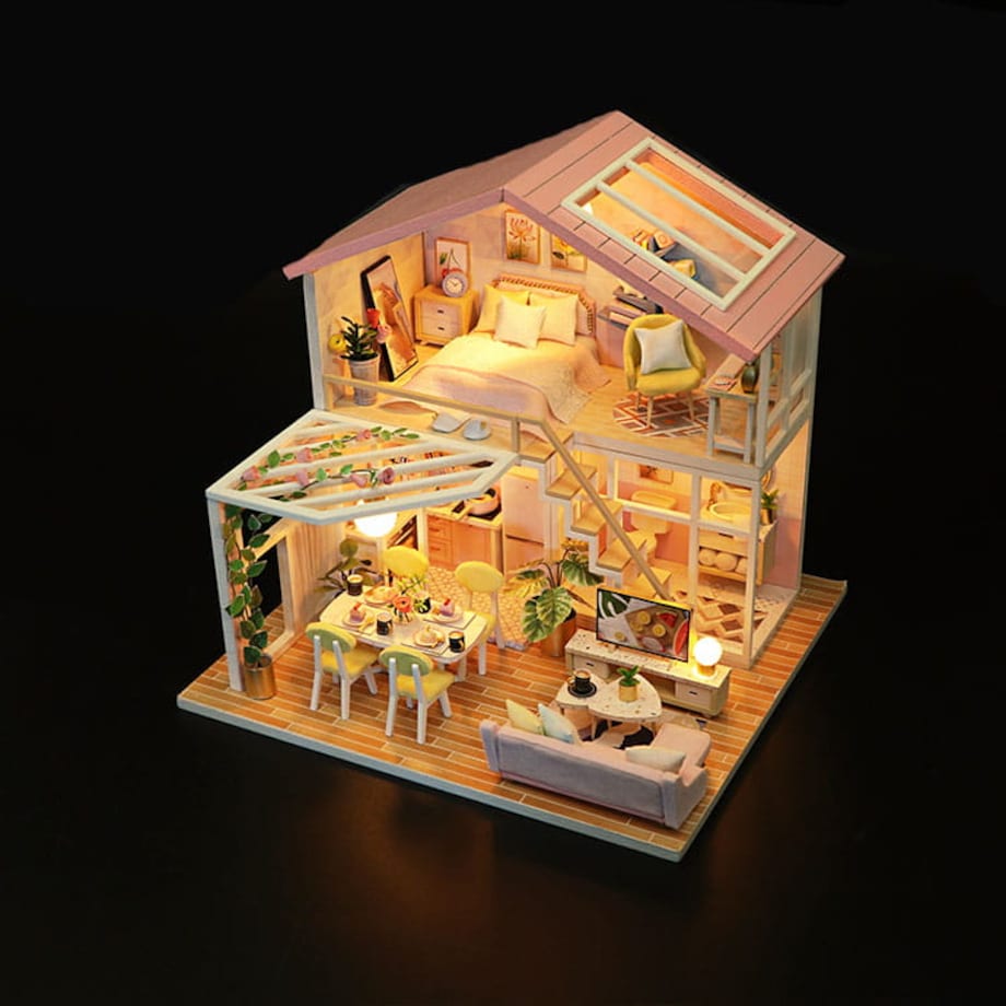 Miniaturowy domek - Śniadanie pod pergolą