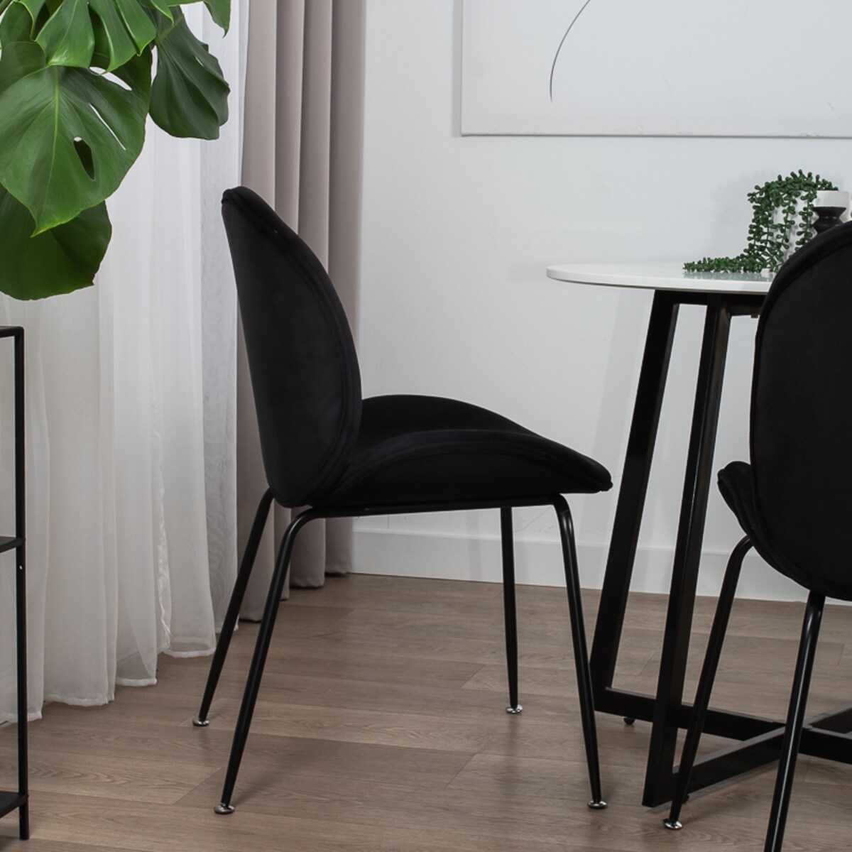 Krzesło tapicerowane welurowe do salonu jadalni czarne