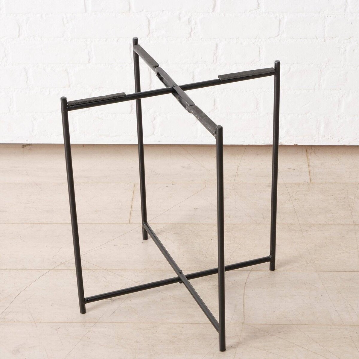 Stolik kawowy z blatem z drewna mango MANDI, Ø 46 cm