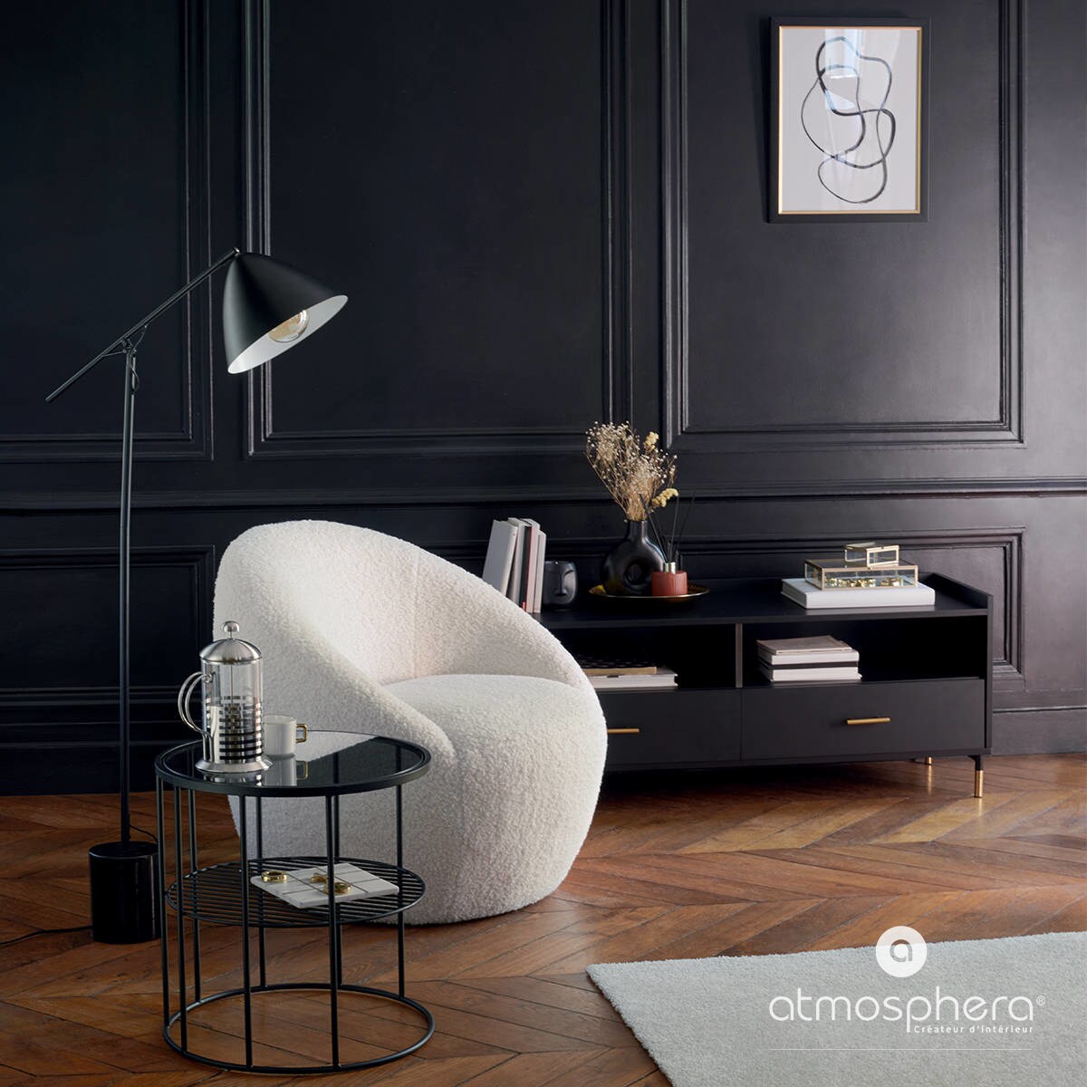 Czarna szafka pod telewizor TEDY, na złotych nóżkach