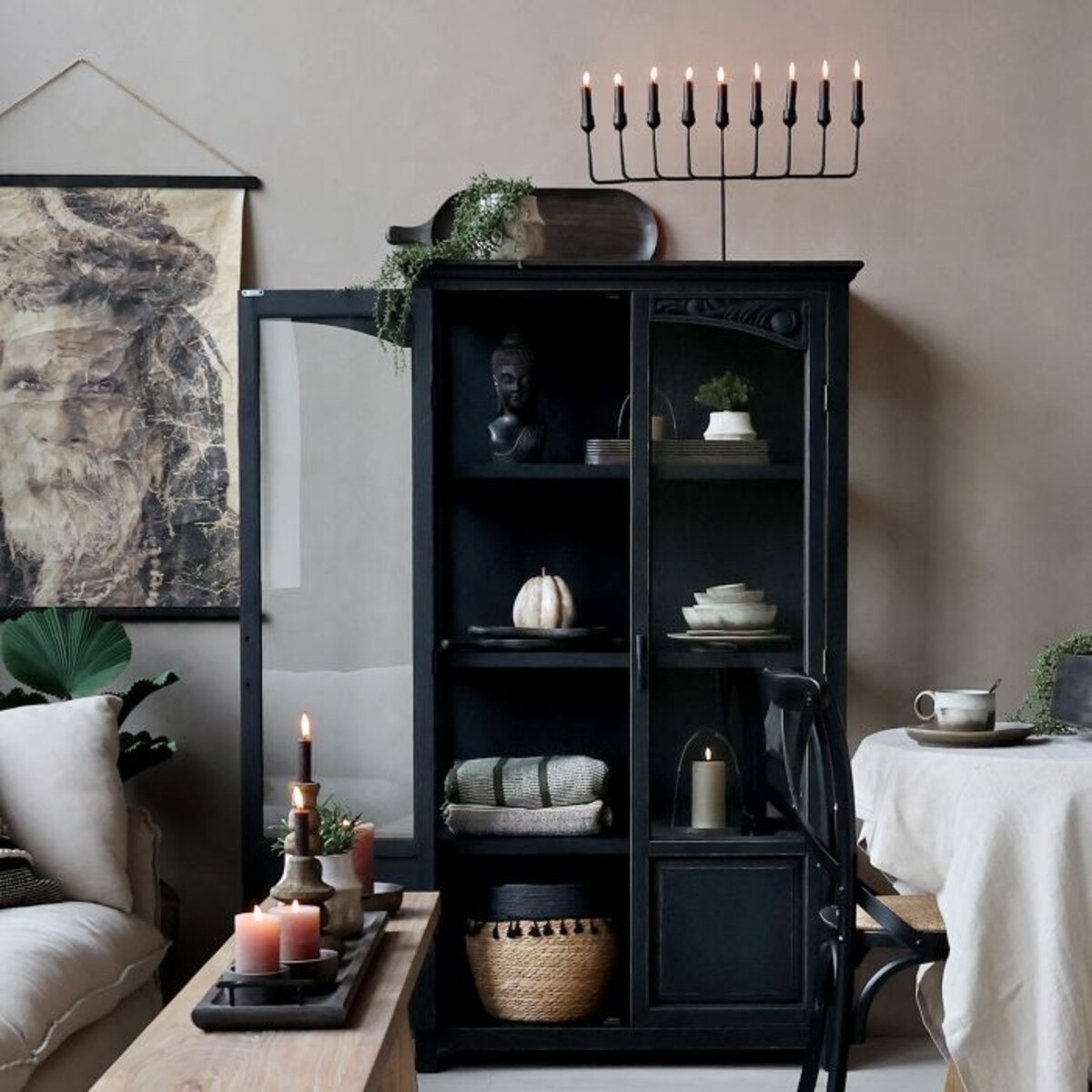 Witryna drewniana czarna postarzana Chic 170x97x41 cm